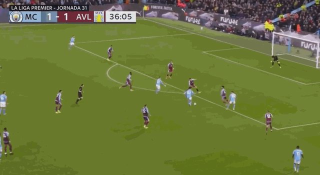 1712181702505035920.gif 小蜘蛛单刀被扑.gif